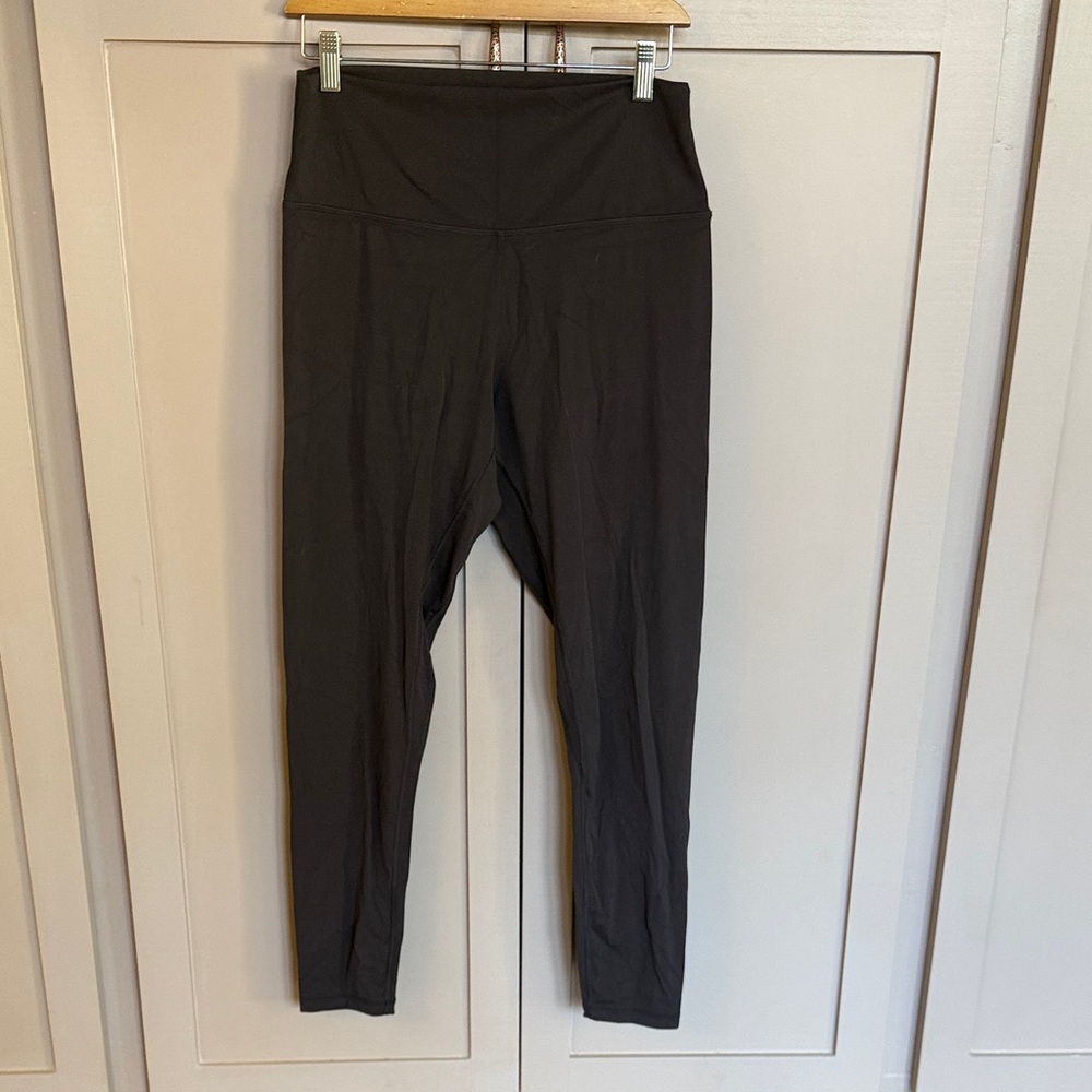 Quince ultra form high-waisted brown leggings